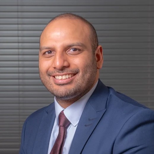 Mr Shahnawaz Khan, Consultant Orthopaedic Surgeon
